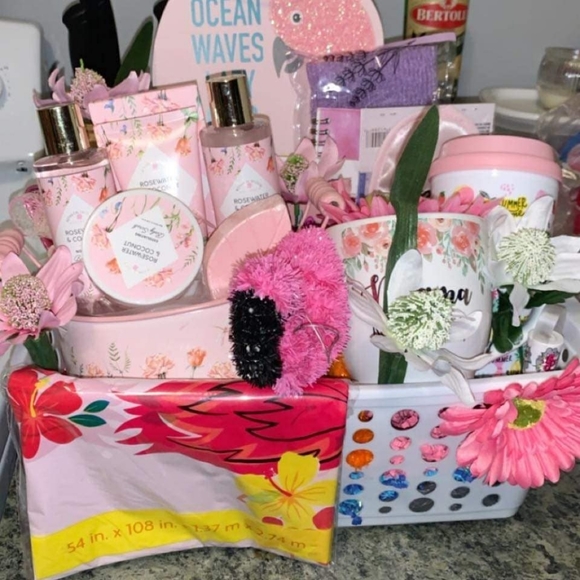 All Occasions Baskets/Boxes Made to order - Picture 5 of 12